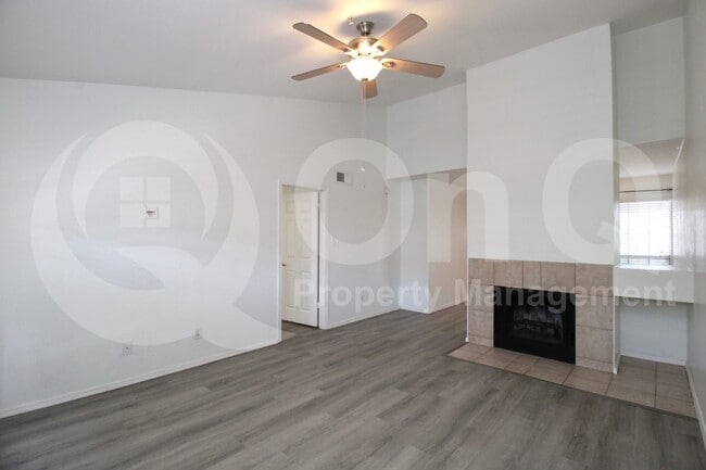 Building Photo - 5950 N 78th St