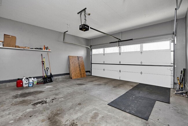 Building Photo - 1125 Oak St