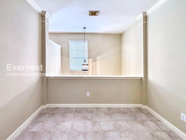 Building Photo - 2244 La Branch St