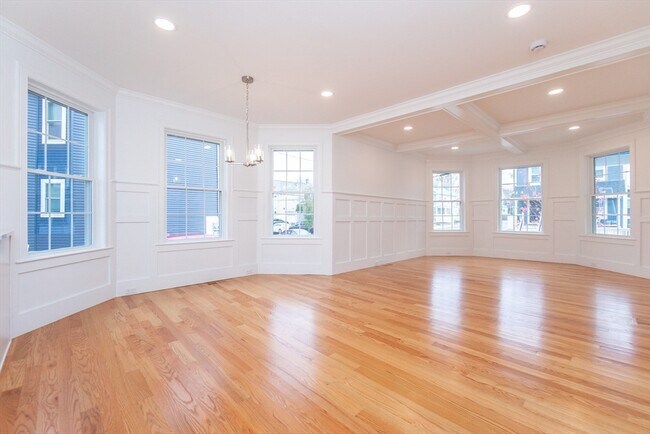 Building Photo - 20 Sheridan Ave