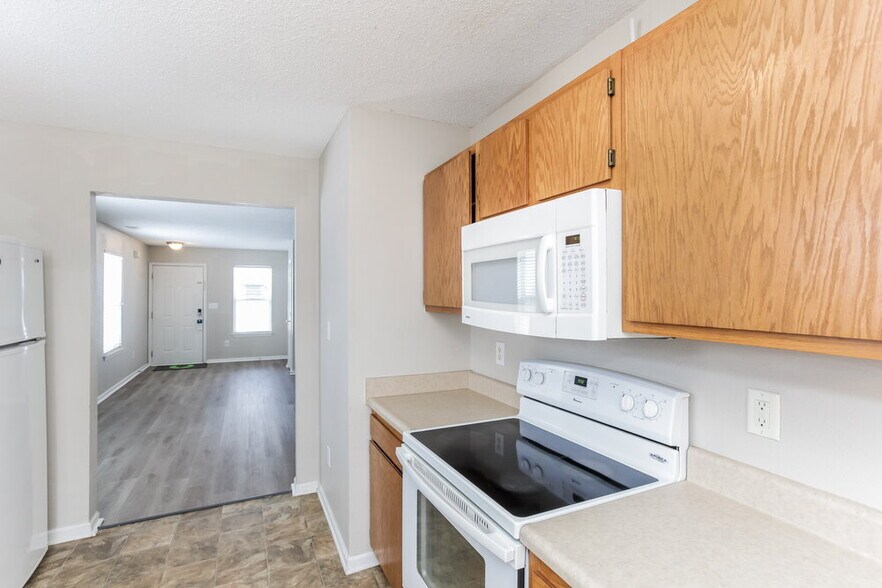 Building Photo - 15224 Fawn Meadow Dr