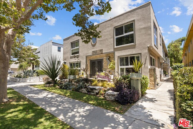 Building Photo - 332 Rexford Dr