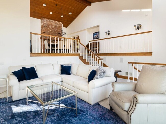 Building Photo - 4 Bed in Palos Verdes Estate • Valmonte Neighborhood