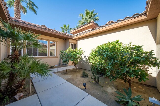 Building Photo - 40834 Adriatico Ct