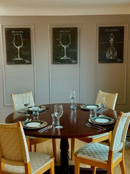 Building Photo - 636 N 54th St