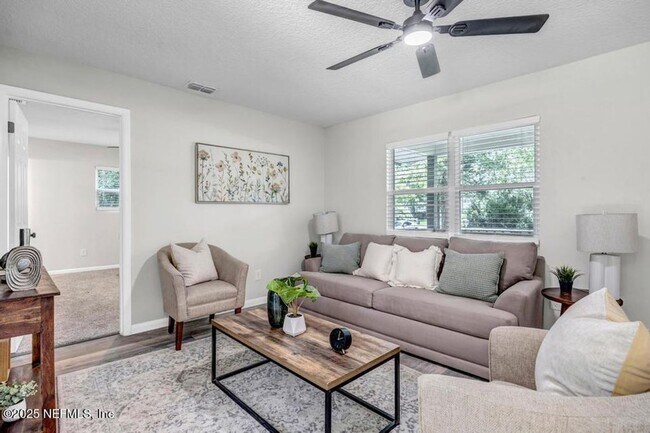 Building Photo - Waterfront 3 BR 2 BA Remodeled Rental Home