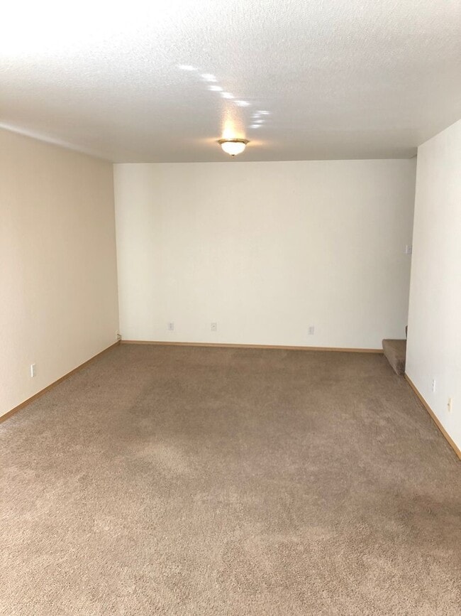 Primary Photo - 3 Bedroom, 2.5 Bathroom Townhouse - Locate...