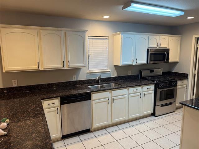 Building Photo - 1401 Hill Lockwoods Dr