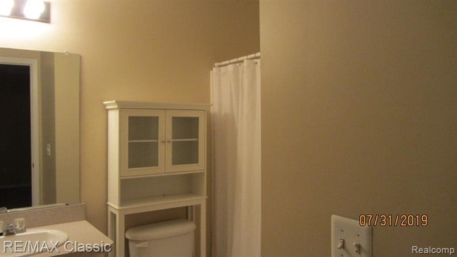 Building Photo - 9026 Newport Way