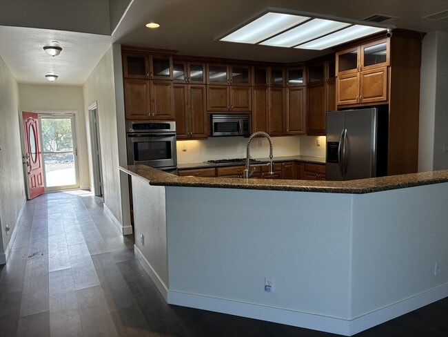 Building Photo - 3080 Lindero St