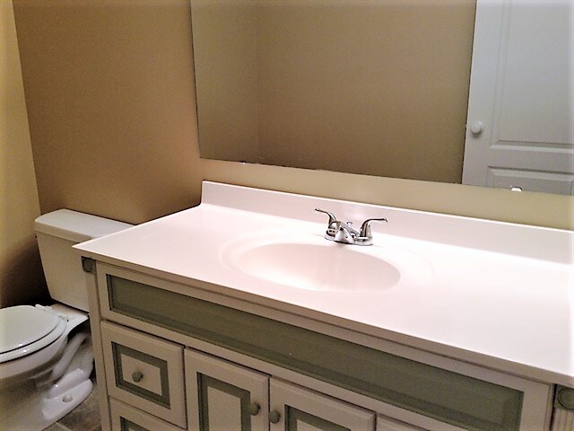 Building Photo - 2135 Canyon Ct