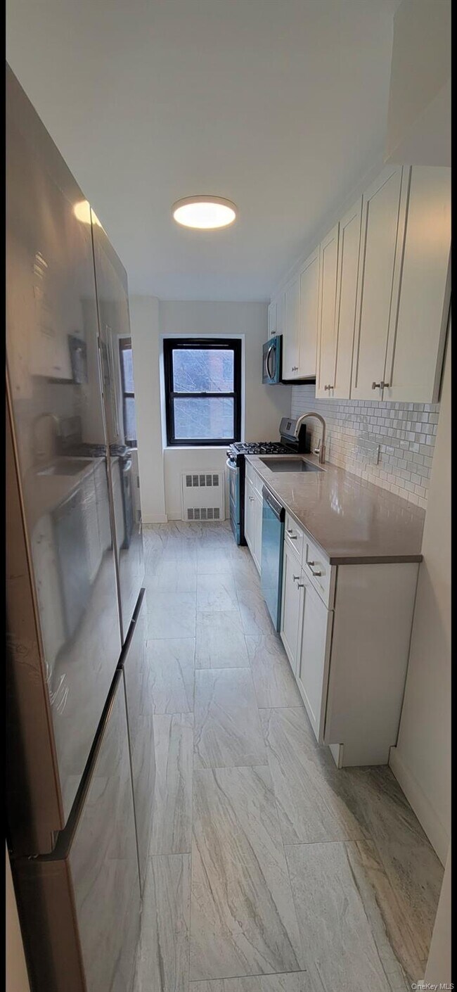 Building Photo - 102-25 67th Rd