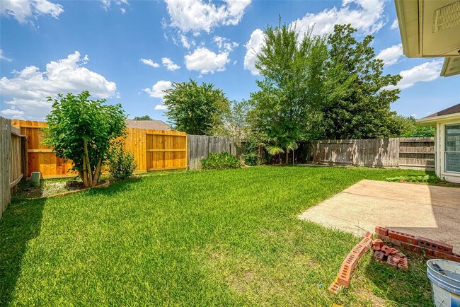 Building Photo - 11706 Meadowchase Dr
