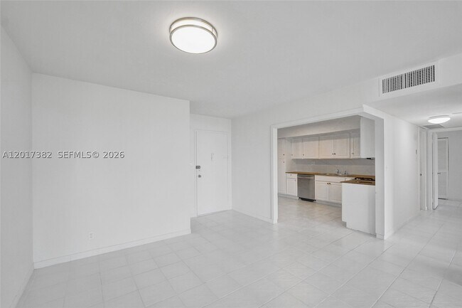 Building Photo - 1600 S Ocean Dr