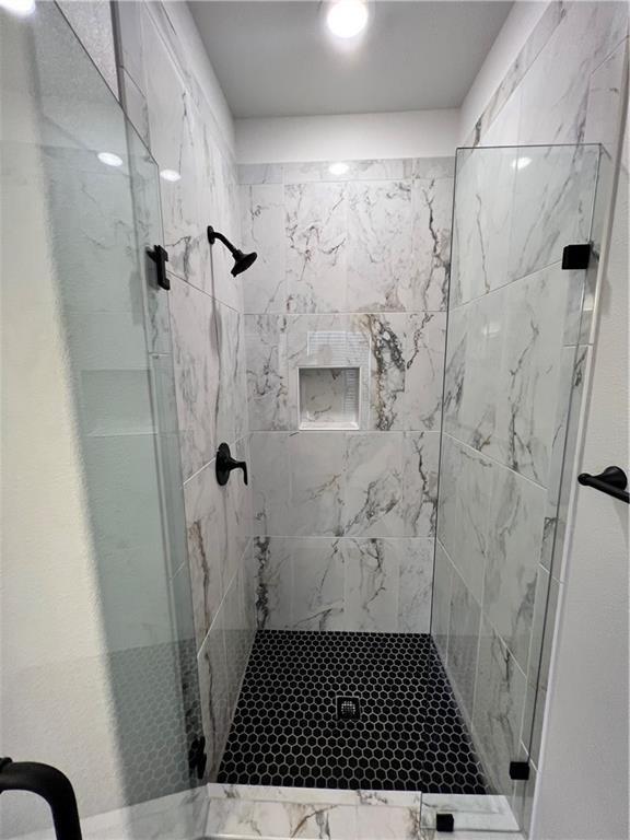 Building Photo - 5460 Hackett St