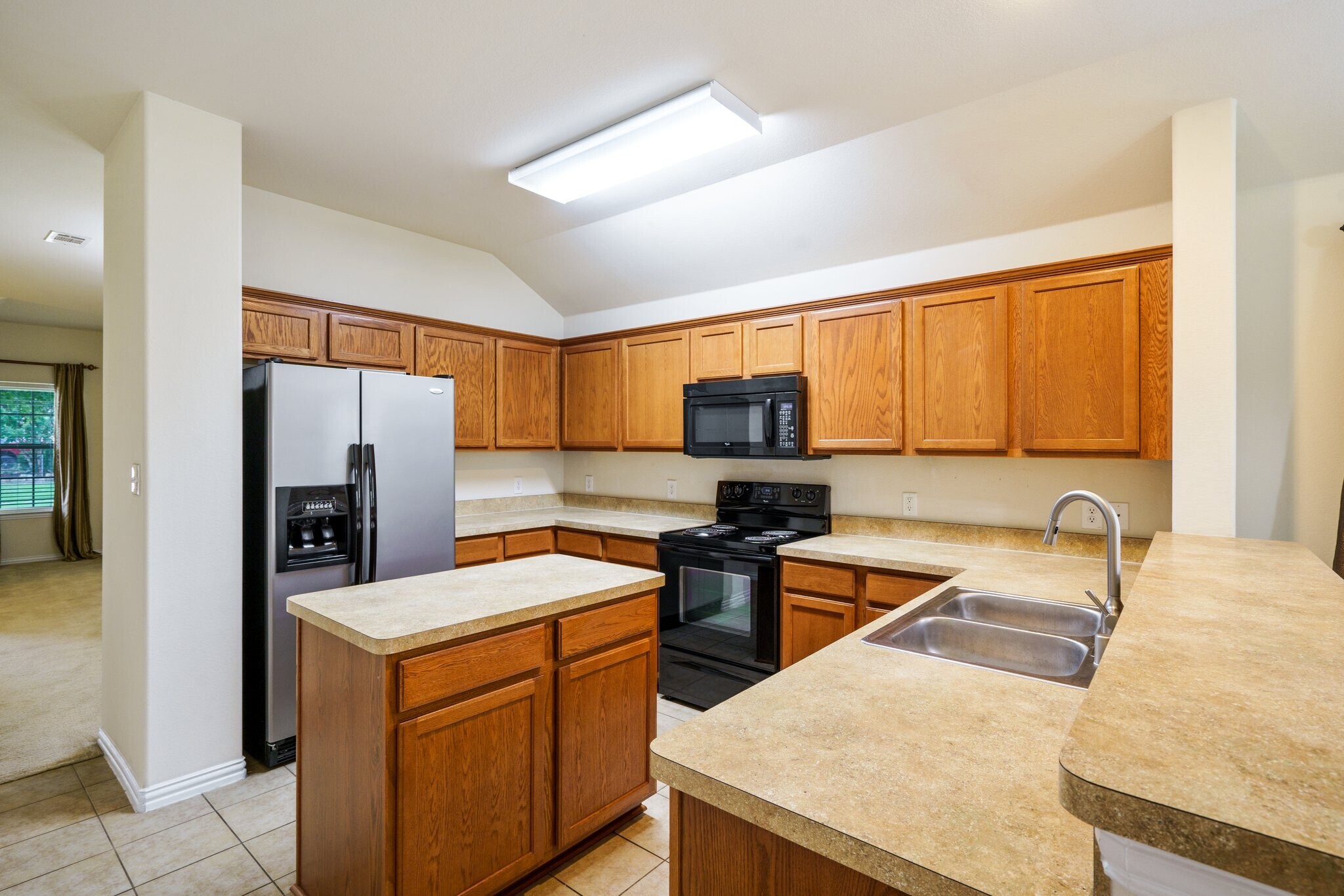 Building Photo - 227 Creekwood Dr