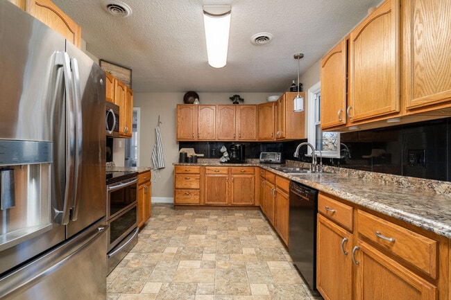 Building Photo - 487 Kentucky Ave