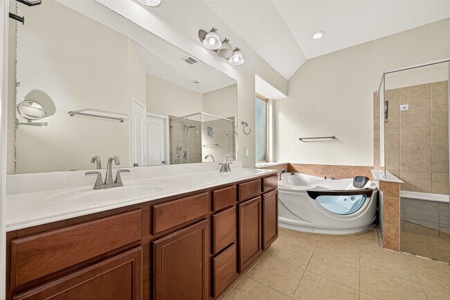 Building Photo - 17706 Sauki Ln