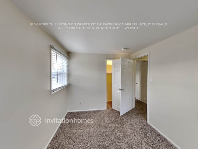 Building Photo - 334 E Center St