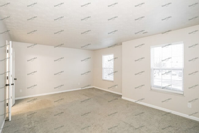 Building Photo - 915 Regency Ct