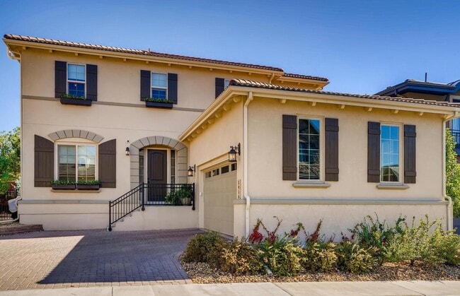 Building Photo - Executive & Modern 5BR/4BA Luxury Home. MO...