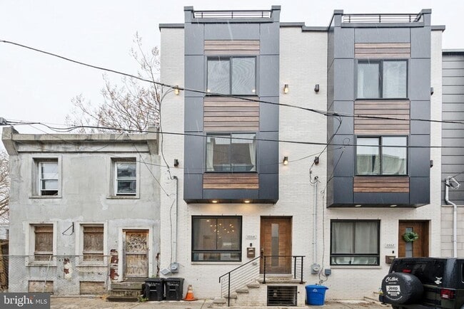 Building Photo - 1514 S Bambrey St