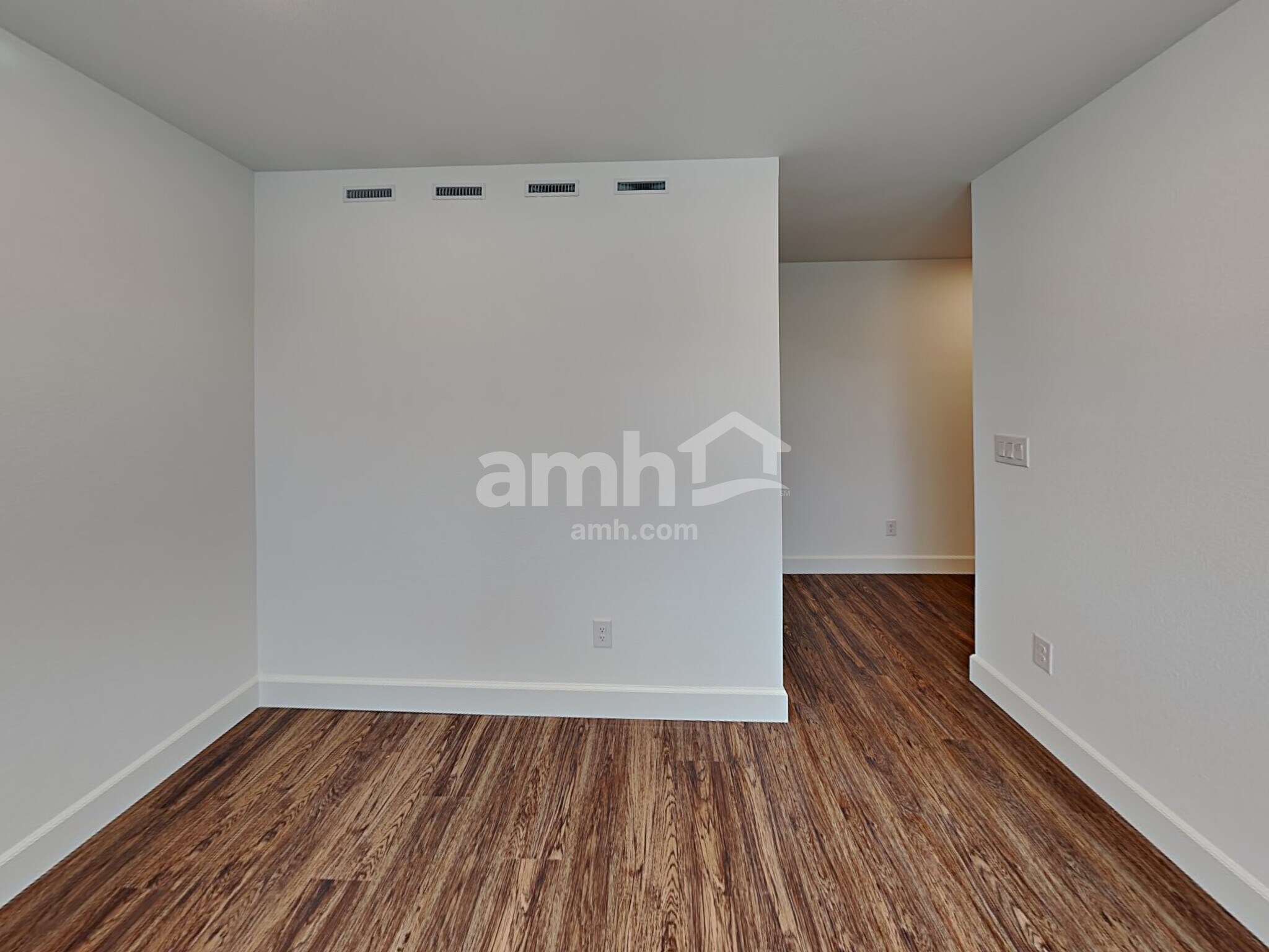 Building Photo - 9131 Crocker Pt Ct