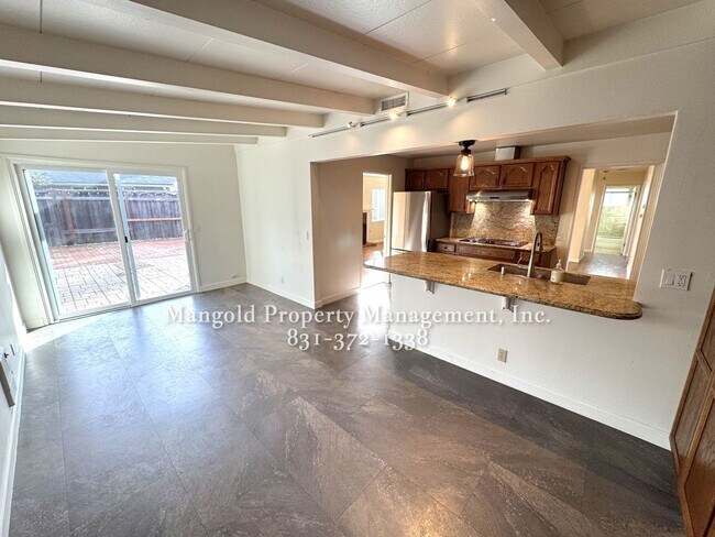 Building Photo - Beautiful 3-Bed, 2 Bath Mission Fields Home in Carmel-by-the-Sea with Modern Kitchen and Hardwood...