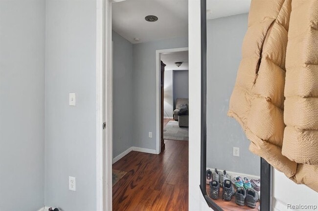 Building Photo - 5315 Edgewood St