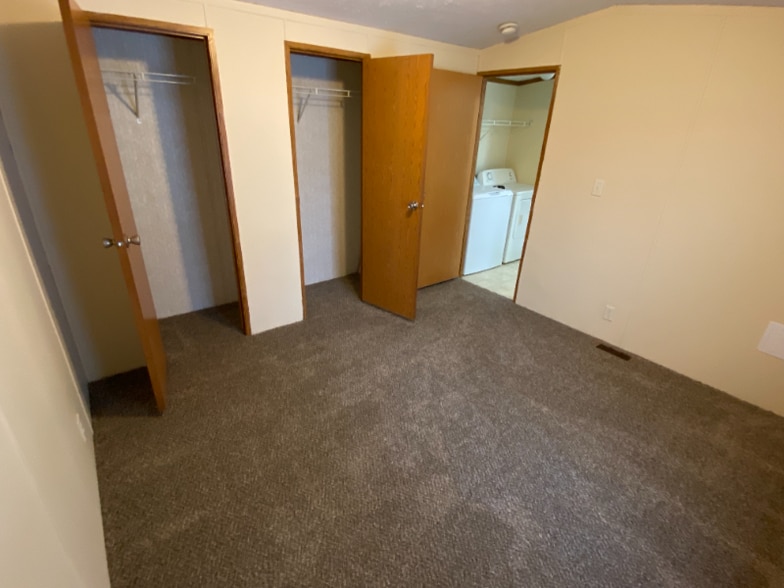 Building Photo - 1882 Stafford Ct