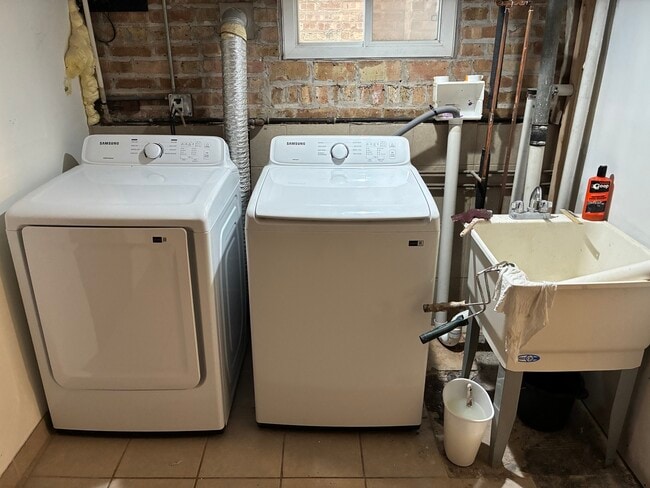 Building Photo - 5523 N Major Ave