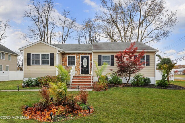 Building Photo - 58 Richardson Ave