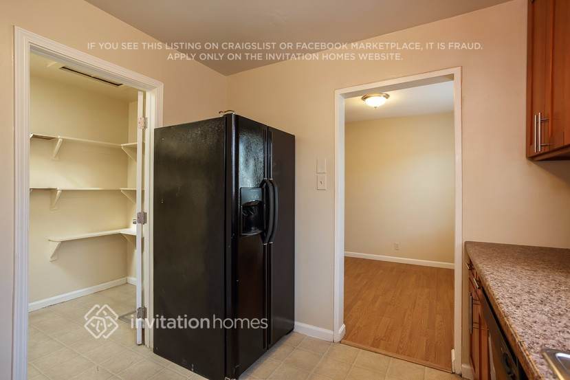 Building Photo - 2980 Rollingwood Dr