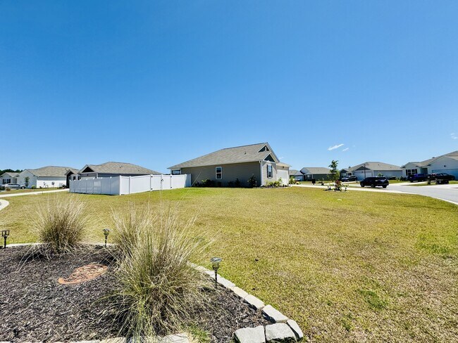 Building Photo - 1805 Castlebay Dr