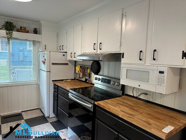 Building Photo - 1516 London Cir