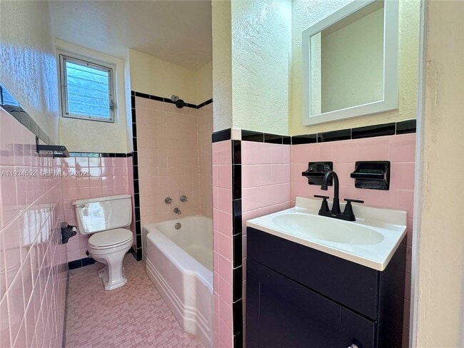 Building Photo - 12287 NE 7th Ave