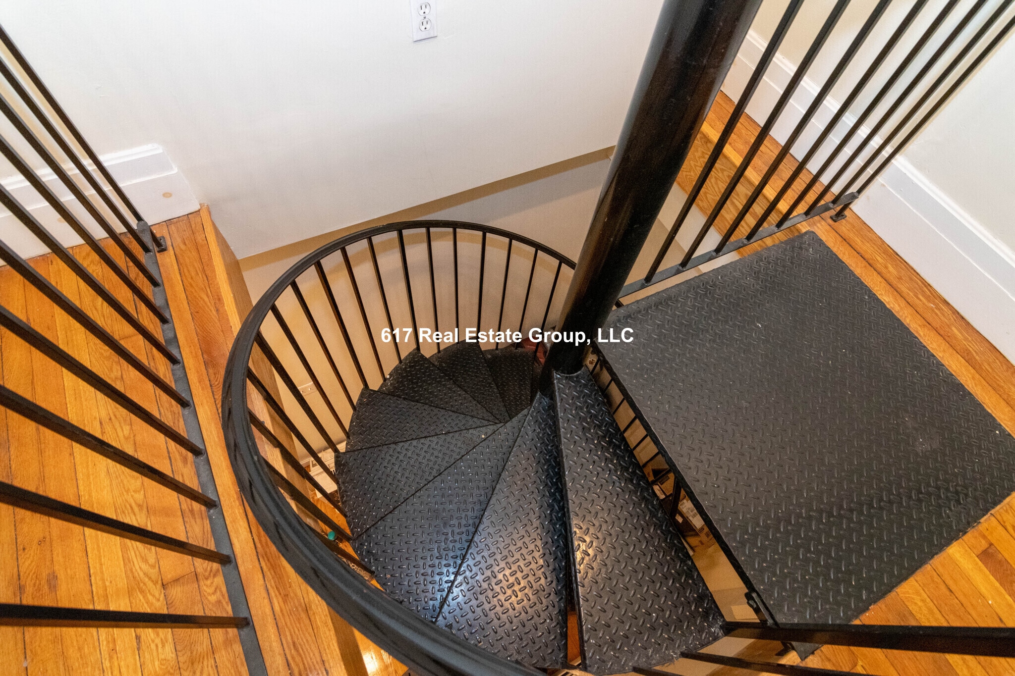 Building Photo - 22 Euston St