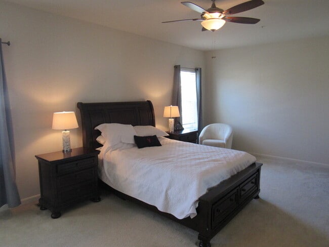 Building Photo - Pet Friendly 2 Story with Basement and 2 C...