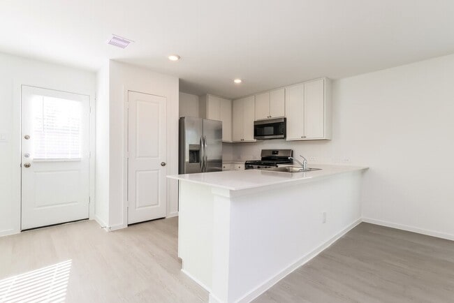 Building Photo - 15286 Abella Dr