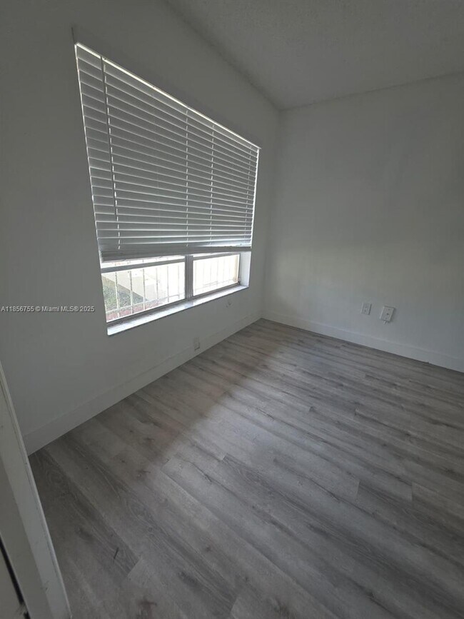 Building Photo - 251 NW 177th St