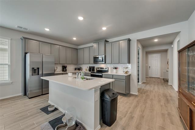 Building Photo - 5924 Hopkins Dr