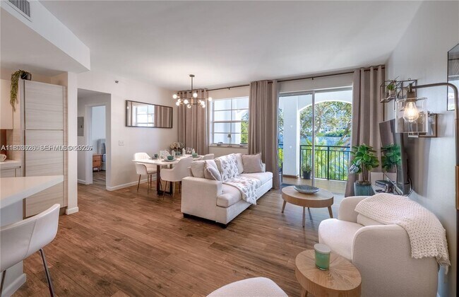 Building Photo - 3255 NE 184th St