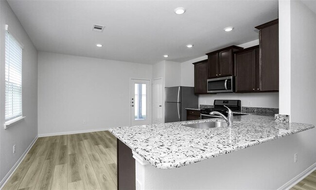 Building Photo - 460 Lone Rider Dr