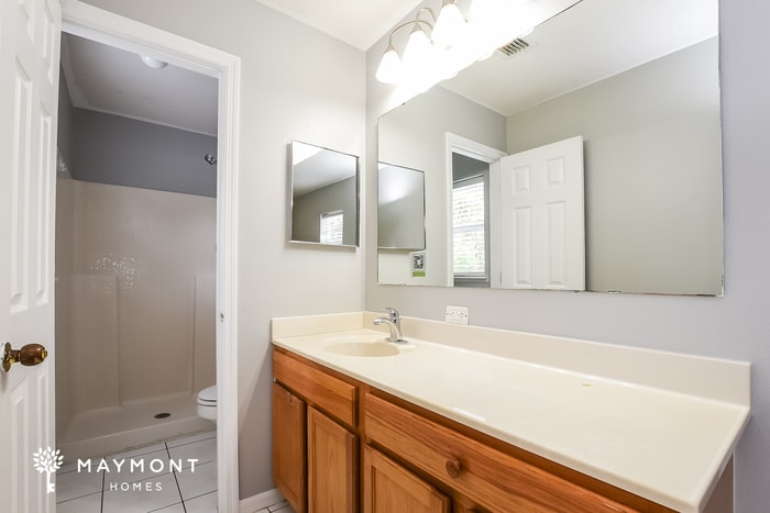 Building Photo - 604 Muskrat Dr