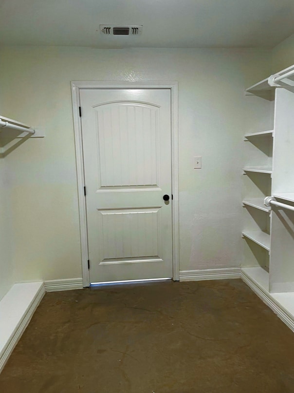 Building Photo - 713 Overlook Dr