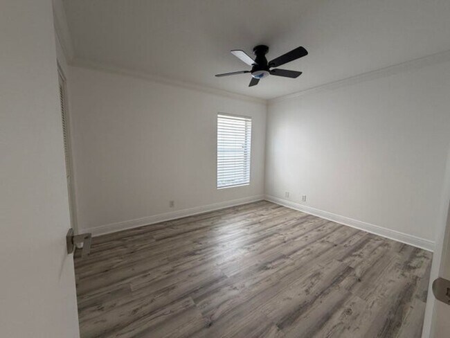 Building Photo - 7657 Sanctuary Dr