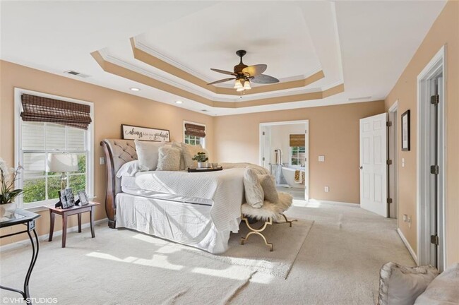 Building Photo - 230 Bluff Oak Dr