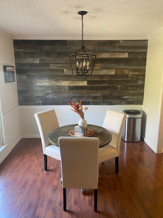 Building Photo - 210 Summit Ridge Dr