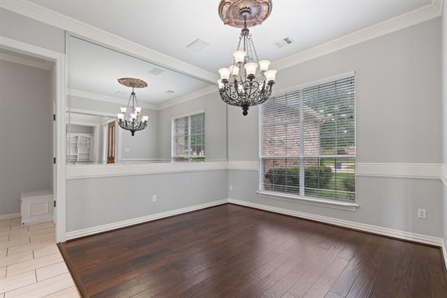 Building Photo - 905 Brazos Dr