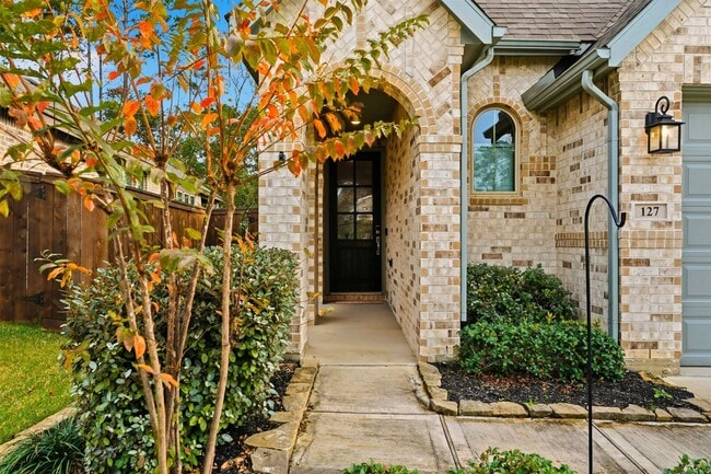 Building Photo - 127 Lukewood Cir